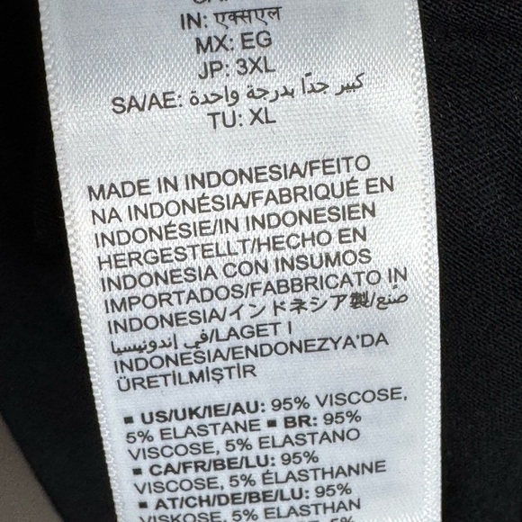 Women's Black Top amazon essentials XL - Picture 3 of 3